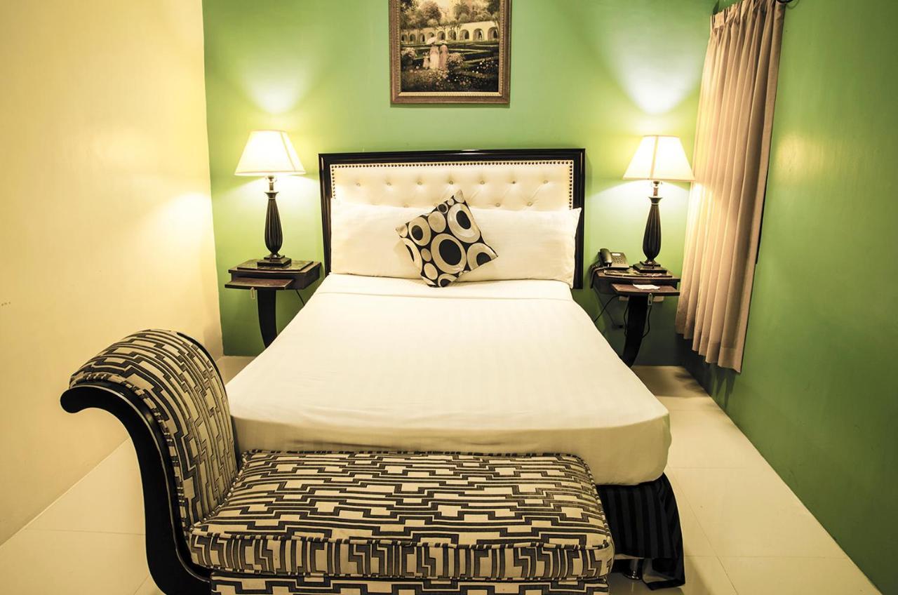 Dreamwave Hotel Ilagan Kültér fotó